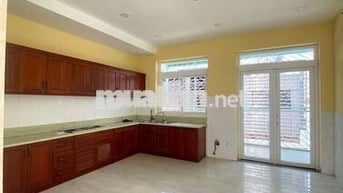 Cho thuê mặt bằng đường D4, KDC Him Lam, Quận 7