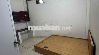 Cho thuê trọ ở nhà nguyên căn 40m2 giá 3tr5 ở ngõ 180 Tây Mỗ