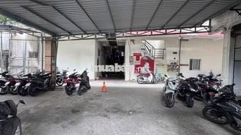 Thu Nhập 1.3Tỷ/Năm! Bán CHDV 3 Tầng, Võ Văn Ngân Thủ Đức, 254m2, 31 Tỷ