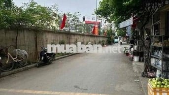 NHÀ ĐẸP TỨ LIÊN - 3 THOÁNG - THANG MÁY- 10M RA PHỐ 36M2 11.2 TỶ 3PN