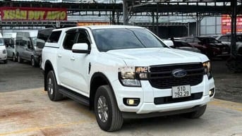 Ford Ranger XLS Trắng 40000 km