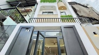 Nhà 42.5m2 Lê Quang Định, xây 1 trệt 2 lầu. Giá 2 tỷ 390. Hẻm 4m thông