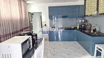 Nhà Mới 3 Lầu Sạch Đẹp Thạnh Xuân 38, Sẵn 6 máy Lạnh Giá 15tr/th