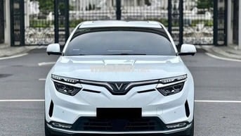 Vinfast VF8 Eco 2022 Trắng Nội Thất Đen