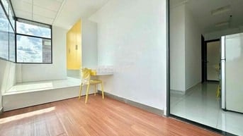 PHÒNG MỚI XÂY CÓ BAN CÔNG CỬA SỔ TRUNG TÂM PHÚ NHUẬN