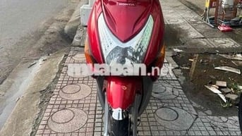Honda Click màu Đỏ ( xe tay ga giá rẻ)