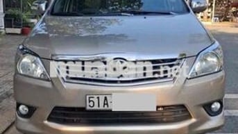 Toyota Innova 2013 2.0E MT 85.000km Chuẩn Zin