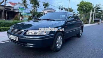 Toyota Camry 1999 - form đèn bông