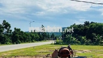 Kẹt tiền bán gấp 500m2 đất view trực diện Vịnh Cam Ranh sổ sẵn