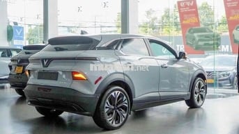 VinFast VF6 Limiter Xám/nâu sẵn giao liền