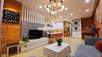 Cho thuê gấp Golden Palace, Mễ Trì 120m2 3PN nội thất đẹp giá 17tr/th