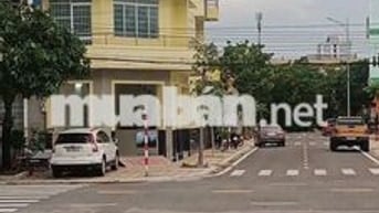 NHÀ PHỐ BIỂN, VỊ TRÍ ĐẸP, THUẬN LỢI KINH DOANH, NGHĨ DƯỠNG