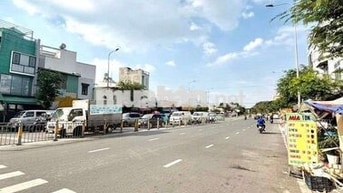 MẶT TIỀN ĐẠI LỘ NGUYỄN XÍ - PHẠM VĂN ĐỒNG BÌNH THẠNH - 4 TẦNG