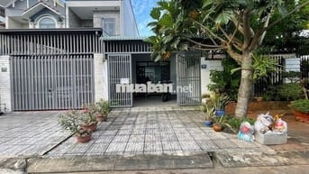 Cho thuê nhà khu dân cư, diện tích 75m2, 2 phòng ngủ, nội thất đày đủ