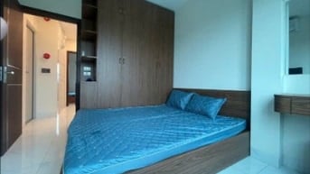 Cho thuê căn hộ mới xây phố Bùi Xương Trạch, 1 và 2 phòng ngủ, đủ NT