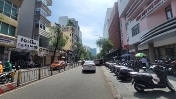 Mặt tiền Phường Bến Thành, 2 chiều xe hơi, DT 4×20m 5 tầng chỉ 45,5 tỷ