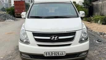 Hyundai Grand Starex 2015 Limousine 2.4 AT
