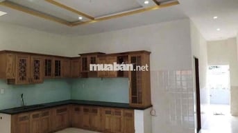 Cho thuê nhà gần giáo xứ Bình An - Sân oto