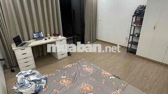 Cho thuê tầng 4 trong nhà nguyên căn gần Phenikaa