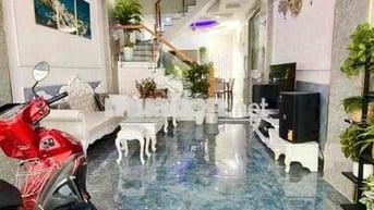 nhà 2 lầu 1 trệt Bình Chuẩn,Thuận An,có nội thất,đường 7m đậu ô tô ok