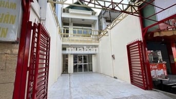 Cho thuê nhà mặt tiền đường Đồng Khởi