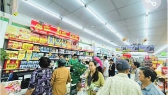 Nhân dịp khai trương chi nhánh mới cần tuyển gấp nhân viên. 