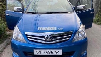 Toyota Innova 2008 V - 100000 km