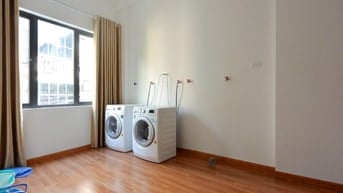 Bán nhà 8 tầng Phố Phương Mai. 