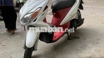 Xe Yamaha Luvias RS 125cc màu trắng