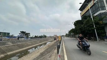 NHÔ 4 ĐỒNG-VỊ TRÍ KIM CƯƠNG GIỮA THÀNH PHỐ VEN SÔNG-ĐẤT FULL THỔ CƯ- G