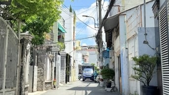 CÔNG VIÊN LÀNG HOA - HẺM THÔNG , XE TẢI - 4.3 x 21 - 3 TẦNG - 7.5 TỶ 