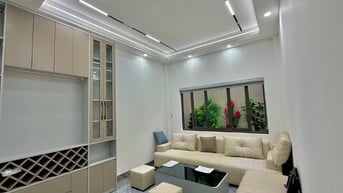 NHà Phố ĐốG ĐA Thiết kế 5 TầnG, ÔTô Đỗ Cửa,ThanG Máy. Giá Chỉ 15.8TỶ