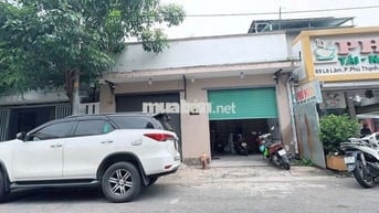 Bán nhà cấp 4 (8x20) XD 1 hầm ,5 lầu