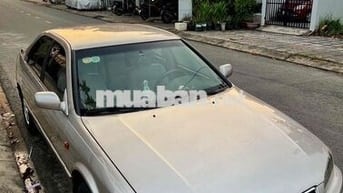 Toyota Camry GLI 2001