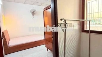 Phòng cửa sổ full nội thất mới giá rẻ Q10