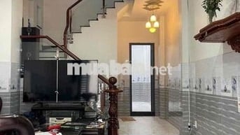 NHÀ NGAY CHỢ CẦU ĐỒNG. TRỆT 2 LẦU 3PN 3WC ( NỘI THẤT )