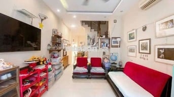 Nhà sát mặt tiền Trần Huy Liệu, xây 4 tầng bê tông cứng, 4 PN 7 tỷ