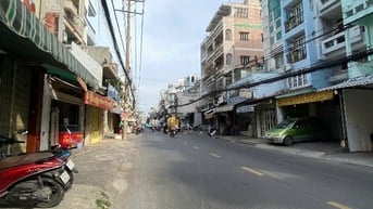 Nhà mặt tiền đường Lạc Long Quân. 5 tầng mới đẹp. 3,9m x 14m. 