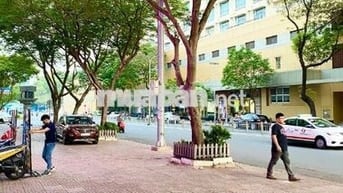 12PN/10WC CÓ THANG MÁY - Nhà đối diện New World Saigon Hotel, 6TẦNG