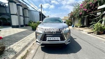 Toyota Fortuner 2017 Dầu Số sàn 68000 km Xám