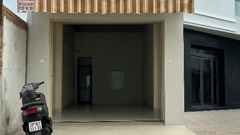 Cho thuê nhà mặt tiền 327 Bến Vân Đồn, Quận 4, giá 16,8tr