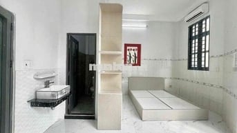 CHO THUÊ PHÒNG SIÊU RẺ BANCONG FULL NỘI THẤT SÁT CẦU NHỊ THIÊN ĐƯỜNG