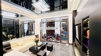 Tạ Quang Bửu 42M2 5 Tầng OTO 3 Ngủ Nhà Mới Chỉ 7.9 Tỷ Full Nội Thất