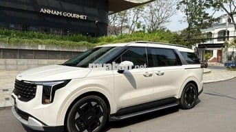 Kia New Carnival Luxury 2.2D 2025 Trắng Like New