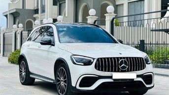 Mercedes-Benz GLC200 4Matic 2021 Trắng 2200 dặm