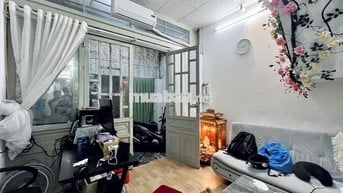 Nhà nguyên căn rộng ,đẹp,rẻ Quận 8