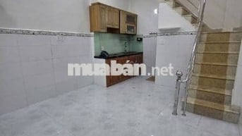 BÁN NHÀ ĐẸP LƯƠNG VĂN CAN - HẺM BA GÁC - 2 TẦNG PN 2WC - NHỈNH 2 TỶ.