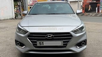 Hyundai Accent 2019 số sàn màu xám bạc