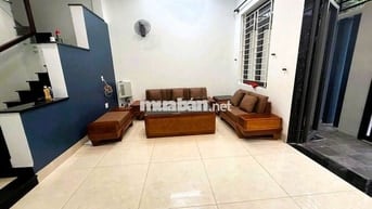 Cho thuê gấp: nhà phố 3 tầng mặt tiền 6m gần công viên P. LINH TÂY