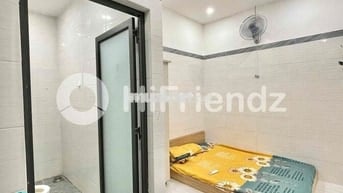 PHÒNG GIÁ RẺ SẴN MÁY LẠNH SIÊU SẠCH SẼ GIỜ GIẤC TỰ DO NGAY KHU TÊN LỬA